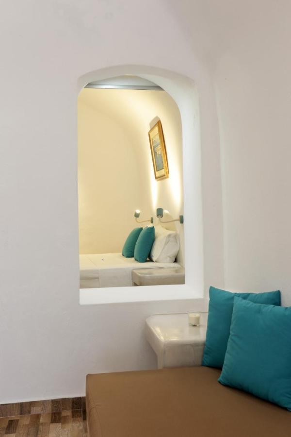 Church And Cave - Santorini Private Residences Мессария Экстерьер фото