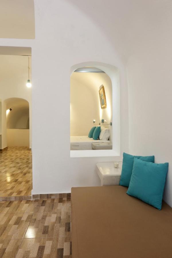 Church And Cave - Santorini Private Residences Мессария Экстерьер фото