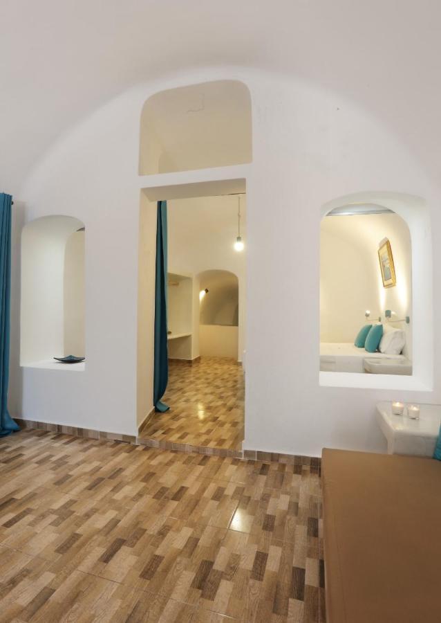 Church And Cave - Santorini Private Residences Мессария Экстерьер фото