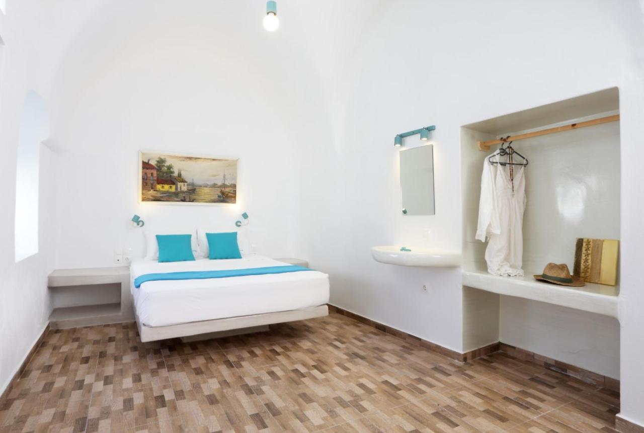 Church And Cave - Santorini Private Residences Мессария Экстерьер фото