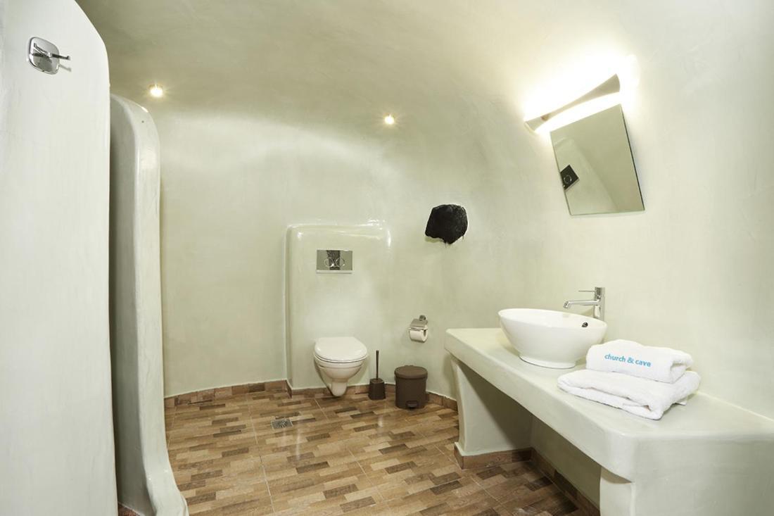 Church And Cave - Santorini Private Residences Мессария Экстерьер фото