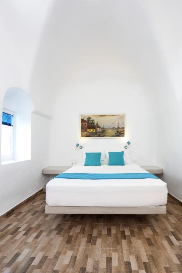 Church And Cave - Santorini Private Residences Мессария Экстерьер фото