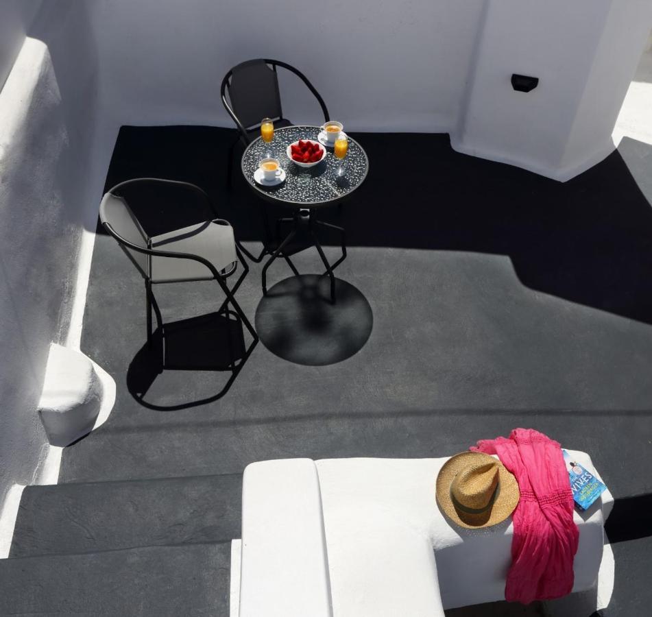 Church And Cave - Santorini Private Residences Мессария Экстерьер фото