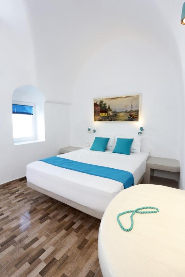 Church And Cave - Santorini Private Residences Мессария Экстерьер фото