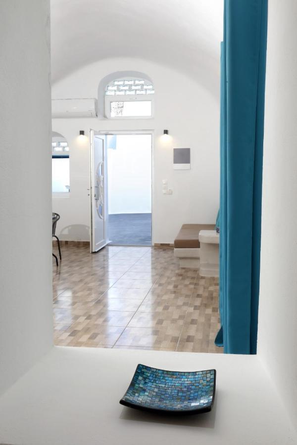 Church And Cave - Santorini Private Residences Мессария Экстерьер фото