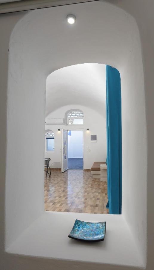 Church And Cave - Santorini Private Residences Мессария Экстерьер фото