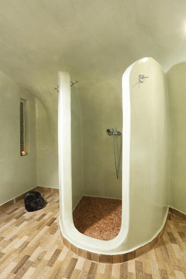 Church And Cave - Santorini Private Residences Мессария Экстерьер фото
